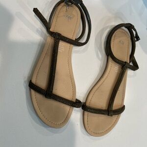 H & M sandals